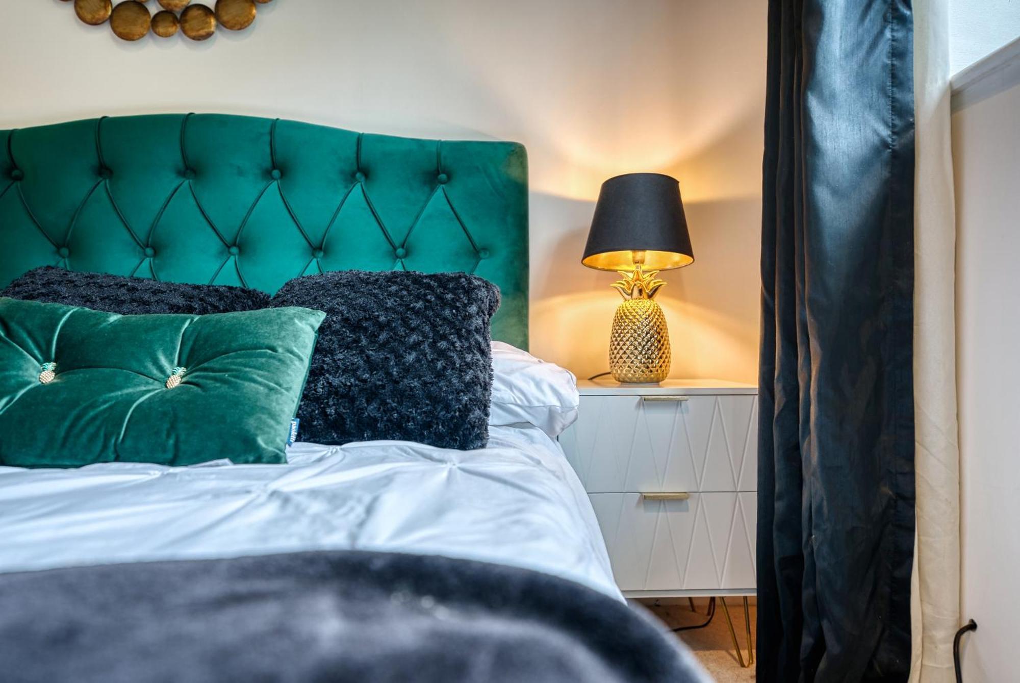 Capri 13 Sa - 3 Bed House, Close To Loughborough University & M1 Motorway, Free Wifi, Big Garden, Ample Parking- Ask For Contractor Rates! Exterior foto